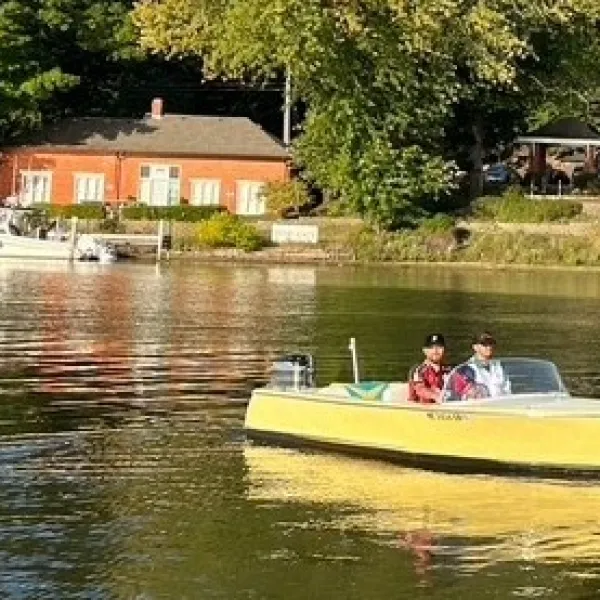 Beverly Retro Boat Rental