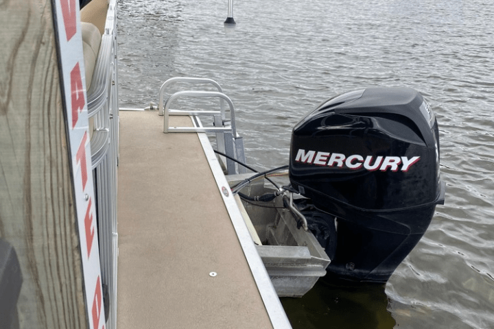a small boat in a body of water