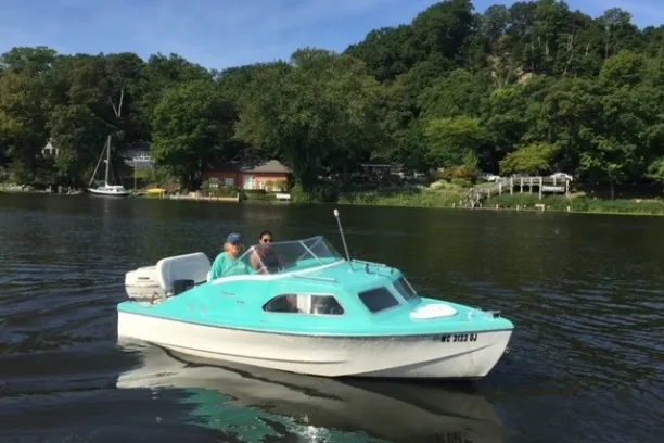 Doris Retro Boat Rental