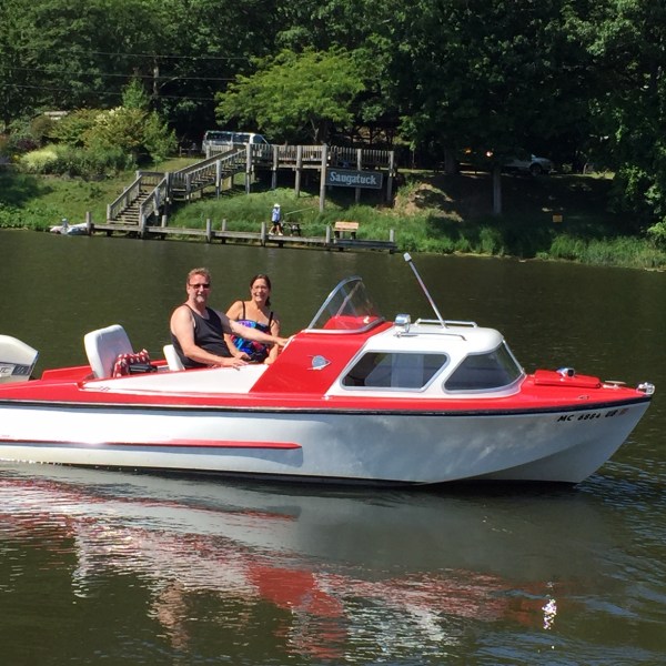 a small boat in a body of water