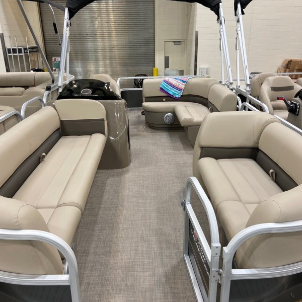 Pontoon Rental Saugatuck, MI Retro Boat Rentals